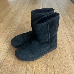 UGG Classic Short Black Sheepskin Boots Women's Size 9